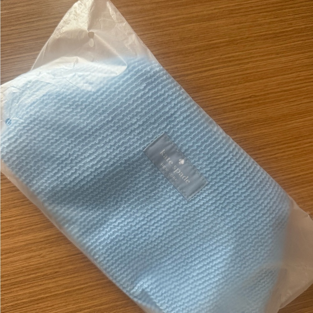 🆕 Kate Spade Blue Textured Cosmetics Pouch